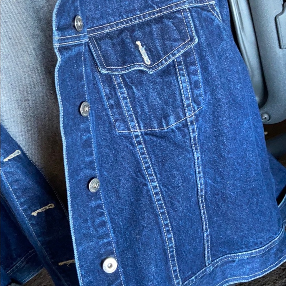 Denim jacket - Picture 2 of 3